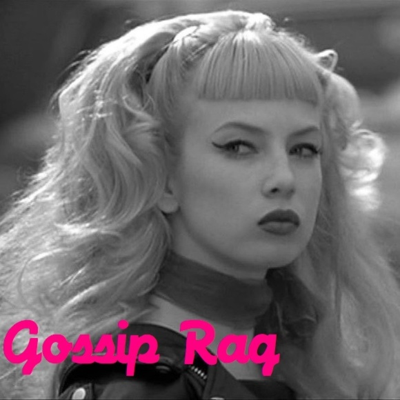 Meet Your Posher, Gossip Rag! - Picture 3 of 11